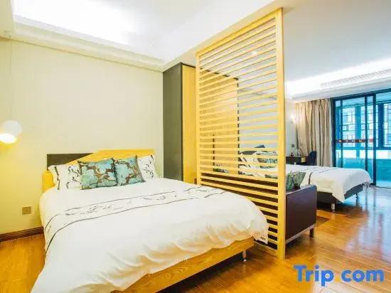 Yuehui International Apartment