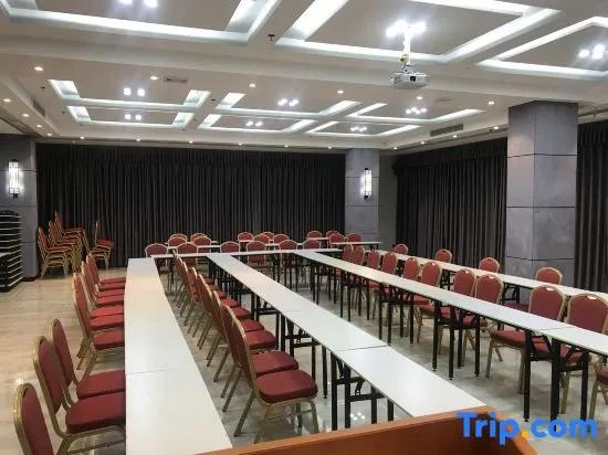 Honghaiwan Qintian Bandao Hotel