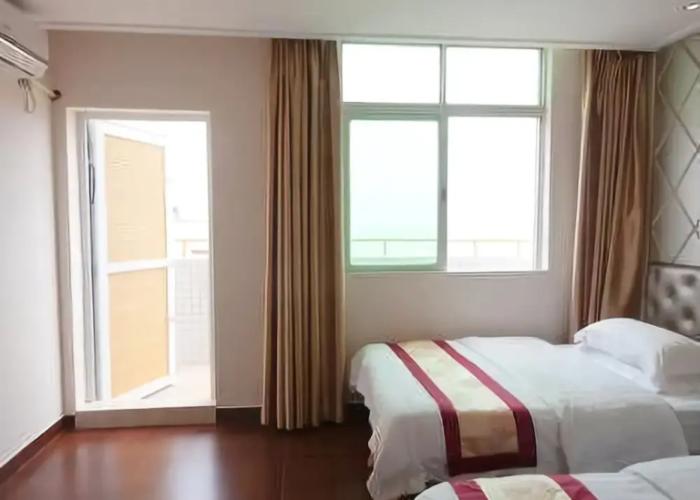 Longquan Hotel