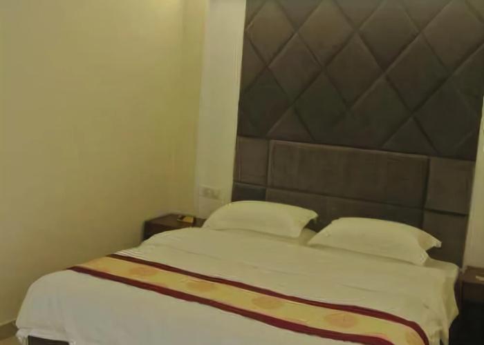 Longquan Hotel