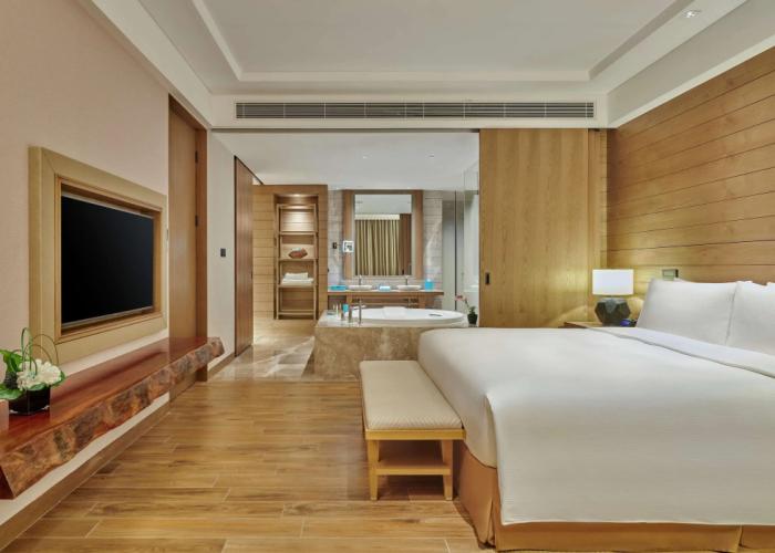 DoubleTree by Hilton Shanwei