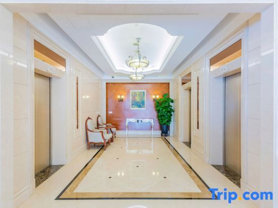 Tinghai International Light Luxury Meisu (Shanwei Poly Jindingwan)