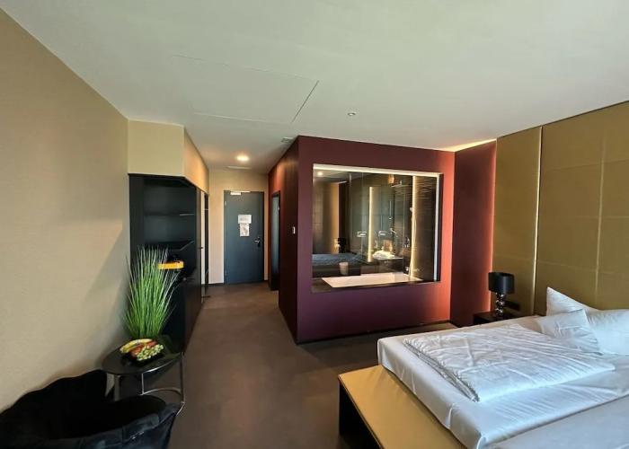 Primetime Hotel