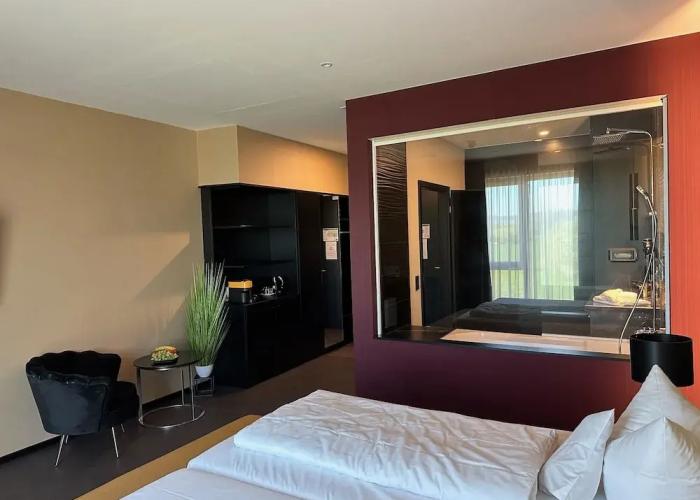 Primetime Hotel