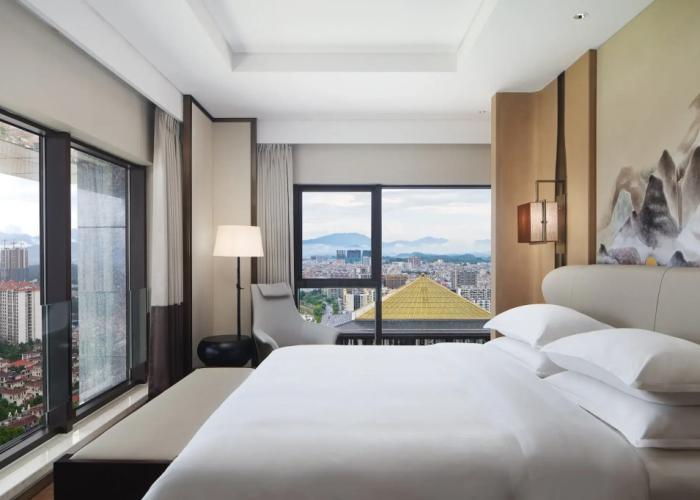 Sheraton Yunfu Xinxing Hotel