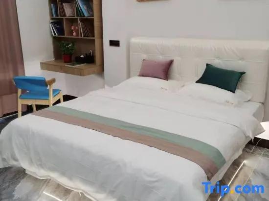 Royal Courtyard Homestay