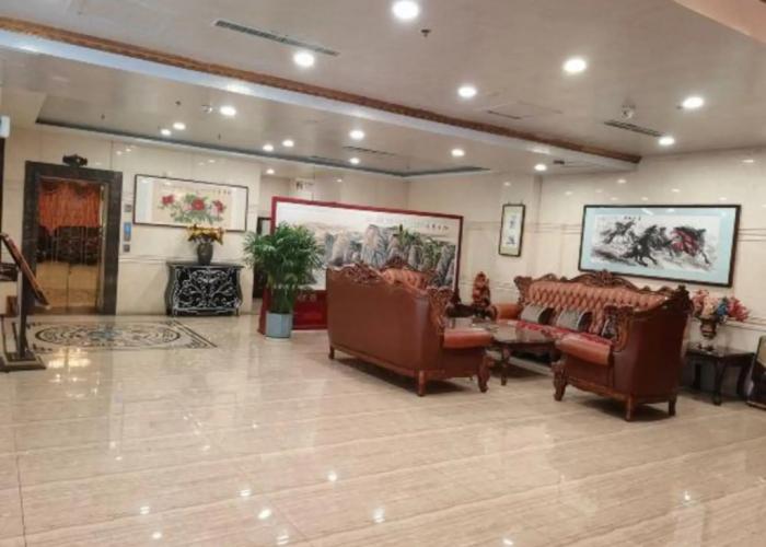 Hot Spring Holiday Hotel