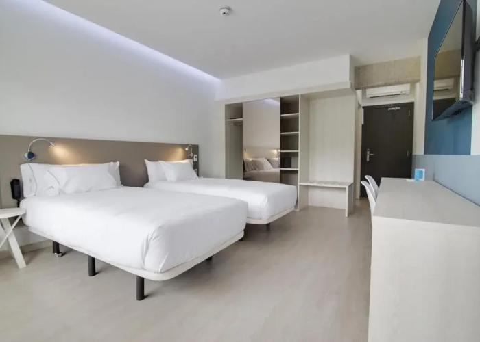 B&B Donostia San Sebastián Aeropuerto Hotel 