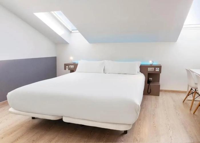 B&B Donostia San Sebastián Aeropuerto Hotel 