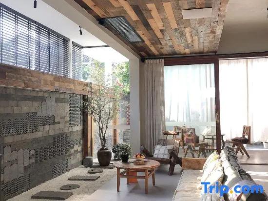 Mubai Homestay (Lingling Ancient City Branch)