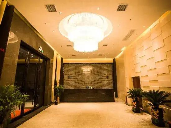 Hotel 洞口亨发酒店