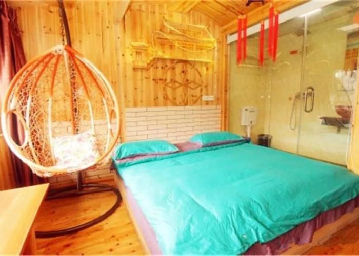Xiongdi Renjia Diaojiaolou Inn
