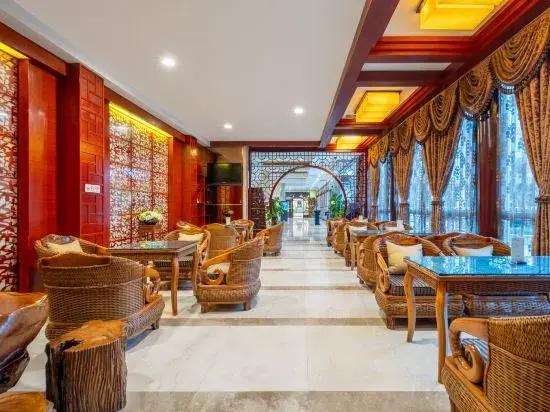 Phoenix International Hotel
