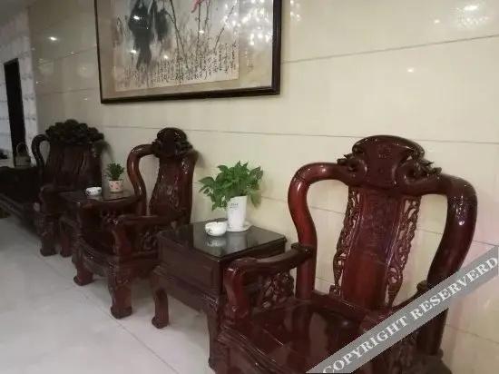 Tuojiang Yinxiang River-view Inn