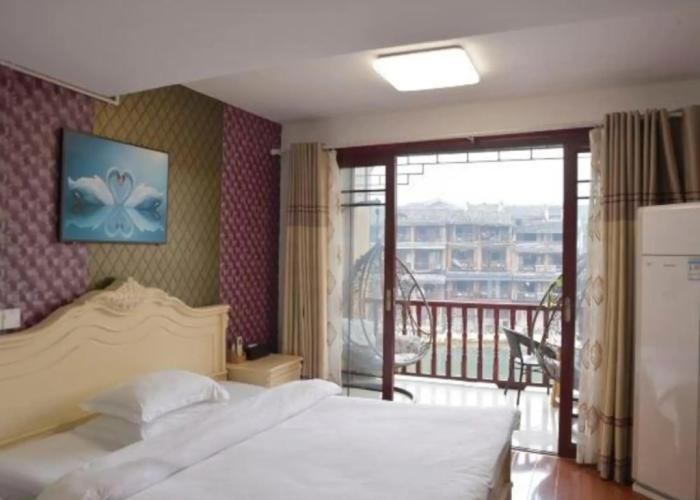 Border Town International Youth Hostel Fenghuang Ancient City Bar Street Branch