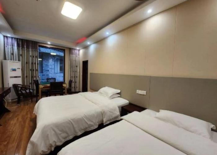 Border Town International Youth Hostel Fenghuang Ancient City Bar Street Branch