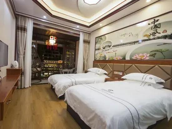 Gongyulou River View Homestay