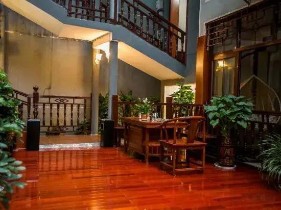 Gongyulou River View Homestay
