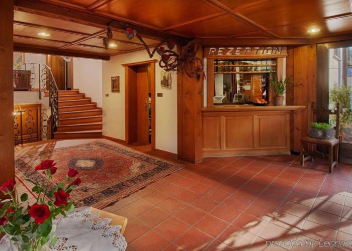 Hotel Auren