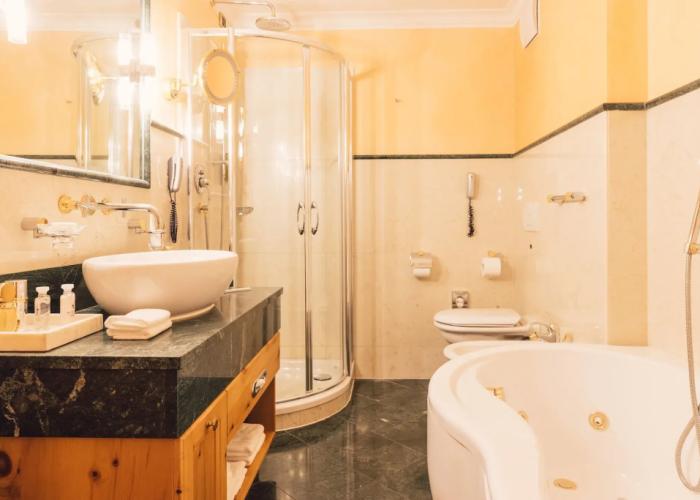 Alpenpalace Luxury Hideaway & Spa Retreat