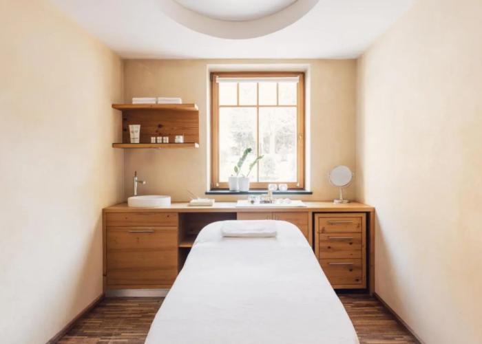 Alpenpalace Luxury Hideaway & Spa Retreat
