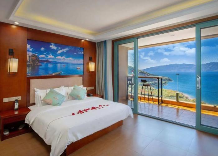 Fuxianhu Rongxi Yuehu Sea-view Holiday Hotel