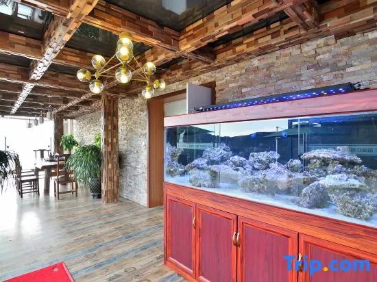 Fuxianhu Rongxi Yuehu Sea-view Holiday Hotel
