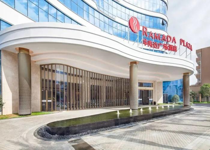 Ramada Plaza by Wyndham Fuxian Lake