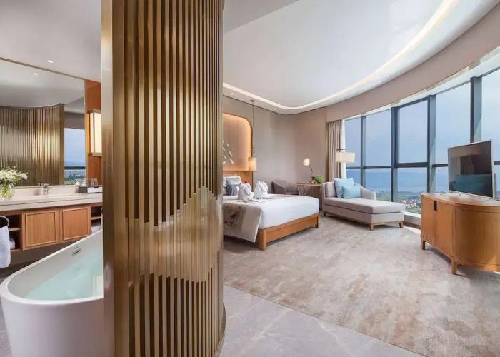 Ramada Plaza by Wyndham Fuxian Lake