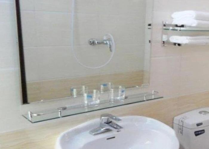 Traveller Fashion Hotel