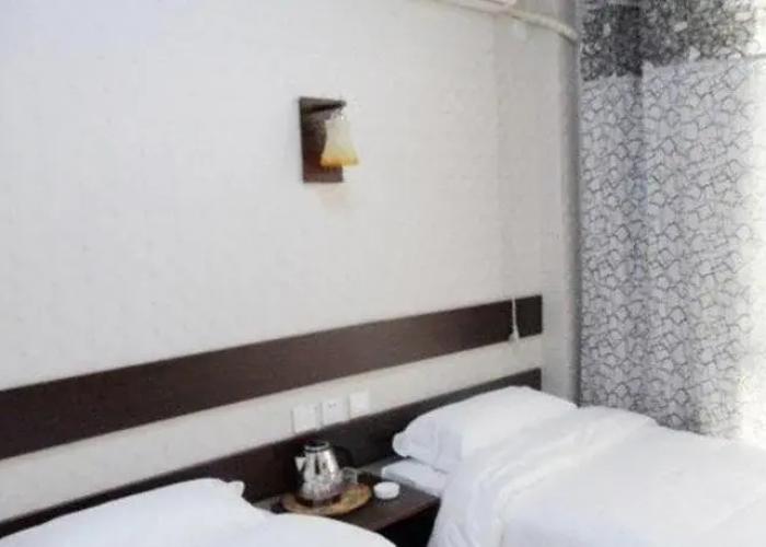 Traveller Fashion Hotel