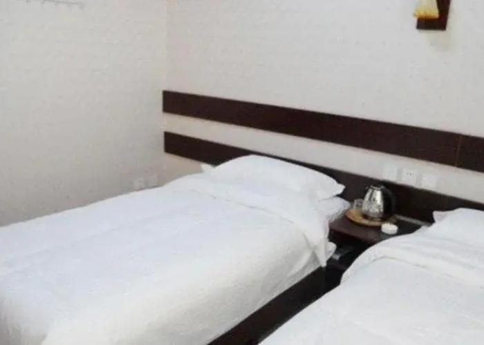 Traveller Fashion Hotel