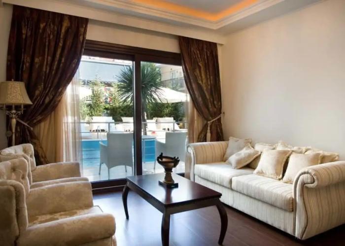Royal Palace Resort & Spa