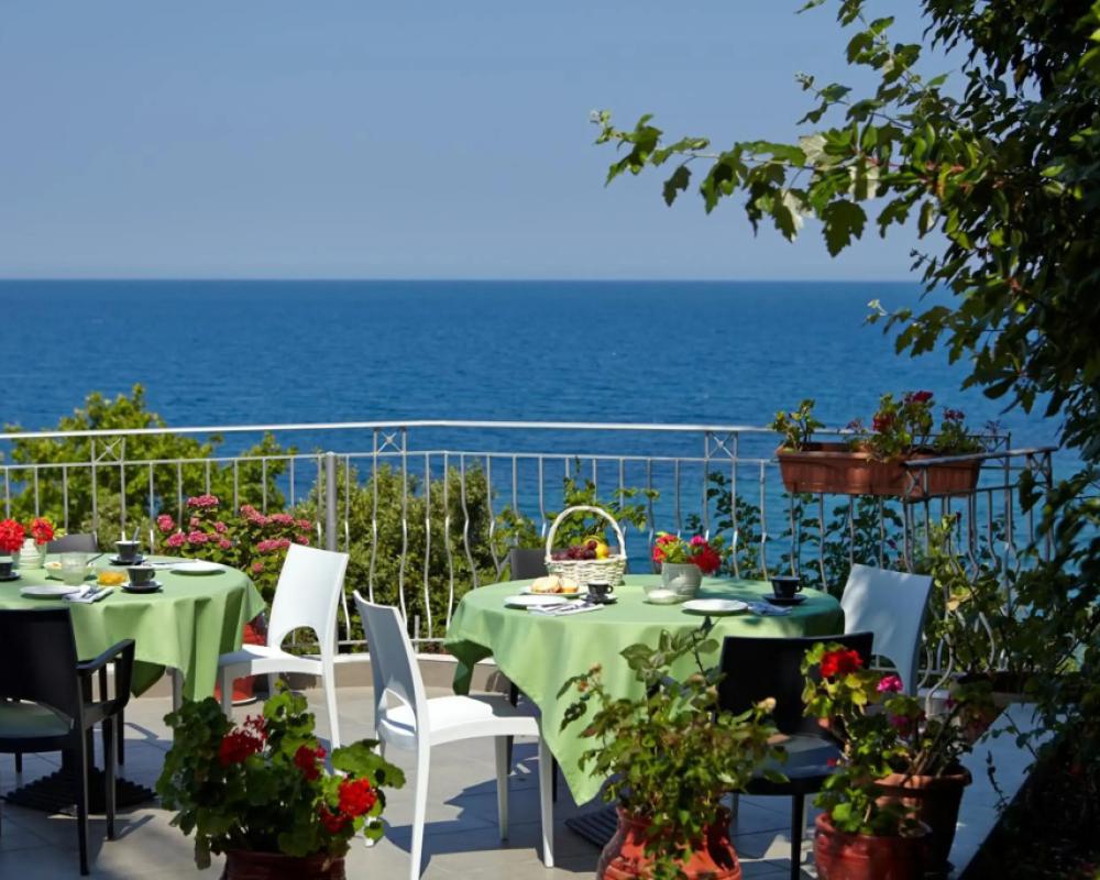 фото Hotel Alkyonis