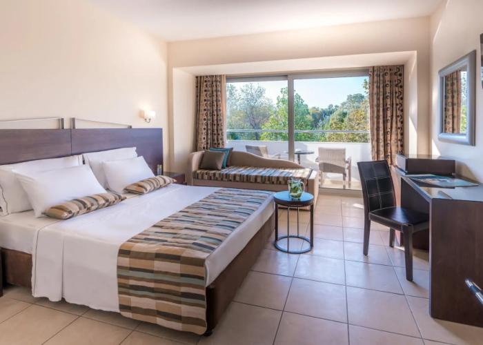 Cronwell Platamon Resort
