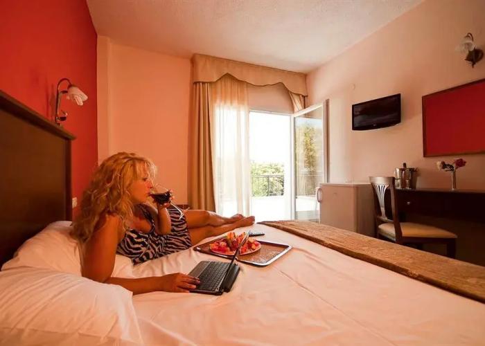 Sun Beach Hotel