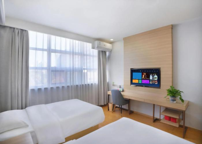 GreenTree Inn Zaozhuang High-speed Train Station Express Hotel