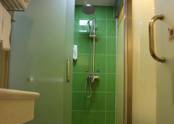 GreenTree Inn Zaozhuang High-speed Train Station Express Hotel