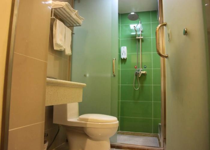 GreenTree Inn Zaozhuang High-speed Train Station Express Hotel