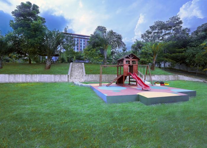 Harper Purwakarta Hotel