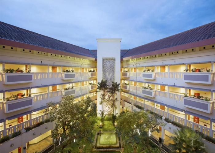 Puri KIIC Golf View Hotel
