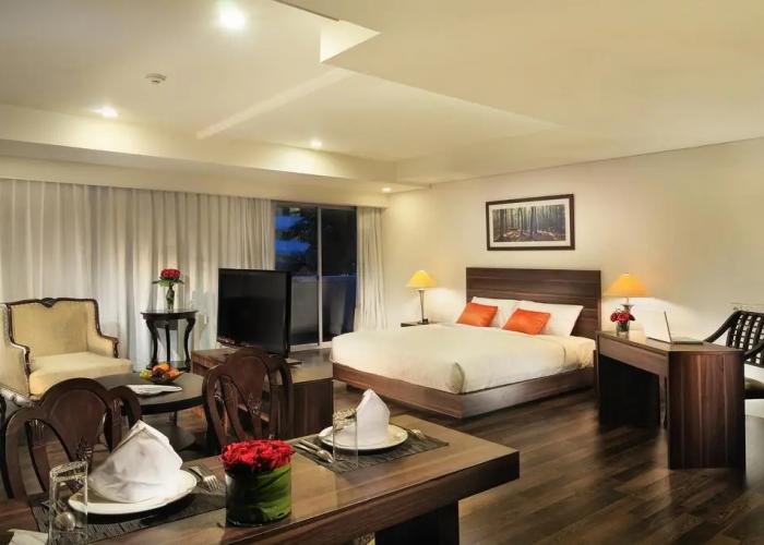 Delonix Hotel Karawang