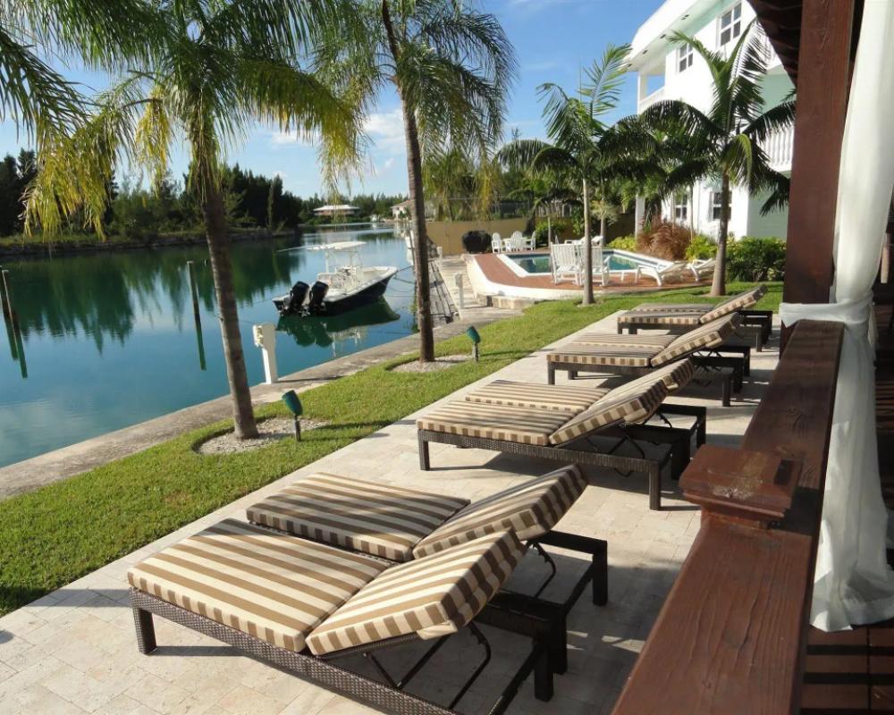 фото Dolphin Cove - Adults Only