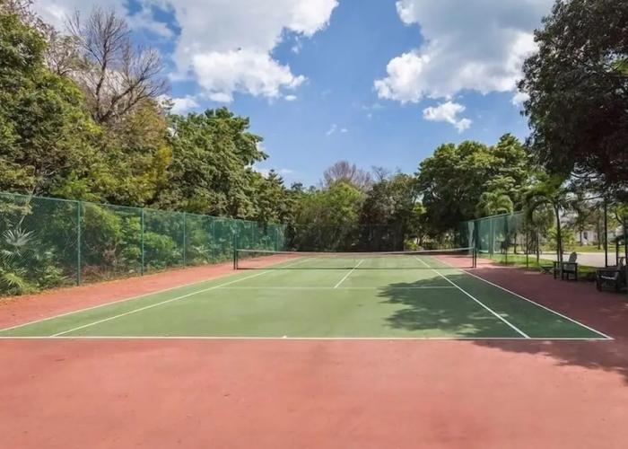 The Blue Inn Villa, 3 Bedroom Vacation Home