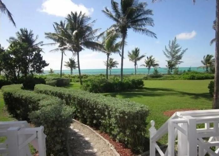 The Blue Inn Villa, 3 Bedroom Vacation Home