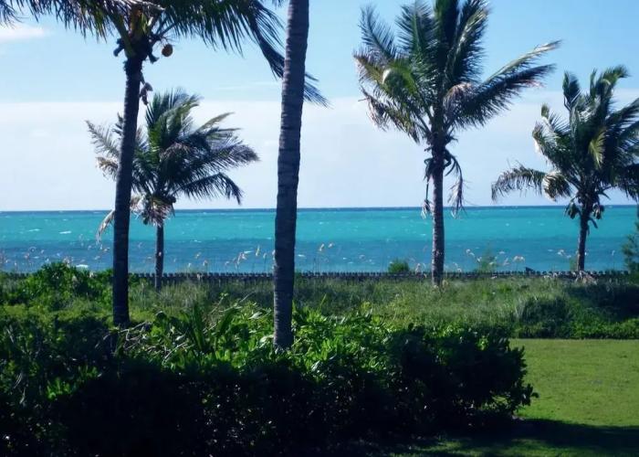 The Blue Inn Villa, 3 Bedroom Vacation Home