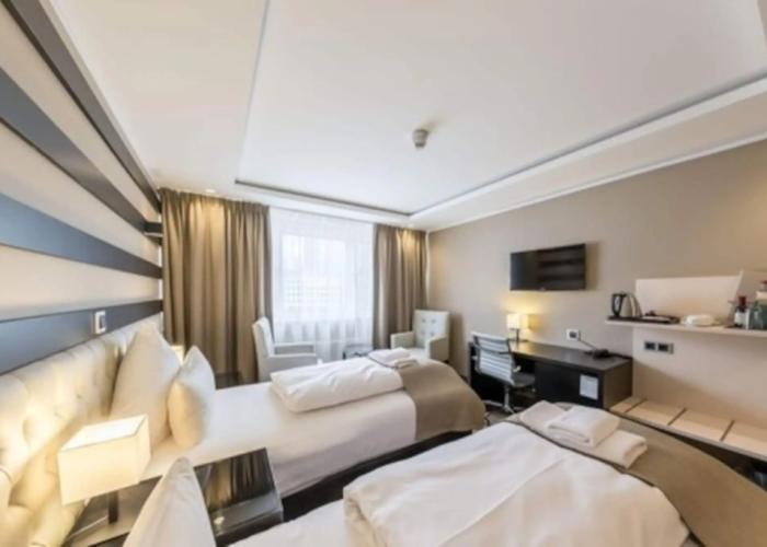 Skyline Hotel