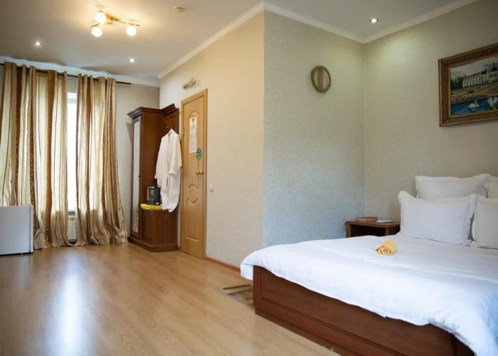 July Hotel