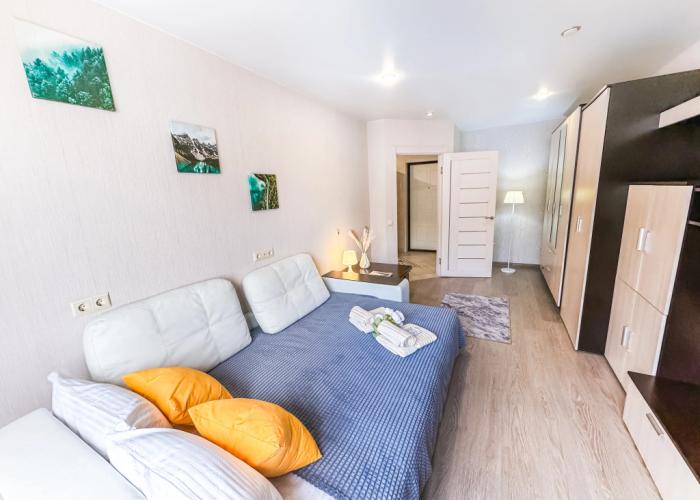 S zaseleniyem Lutshiy servis Posutochno50 Flat