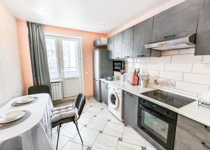 S zaseleniyem Lutshiy servis Posutochno50 Flat